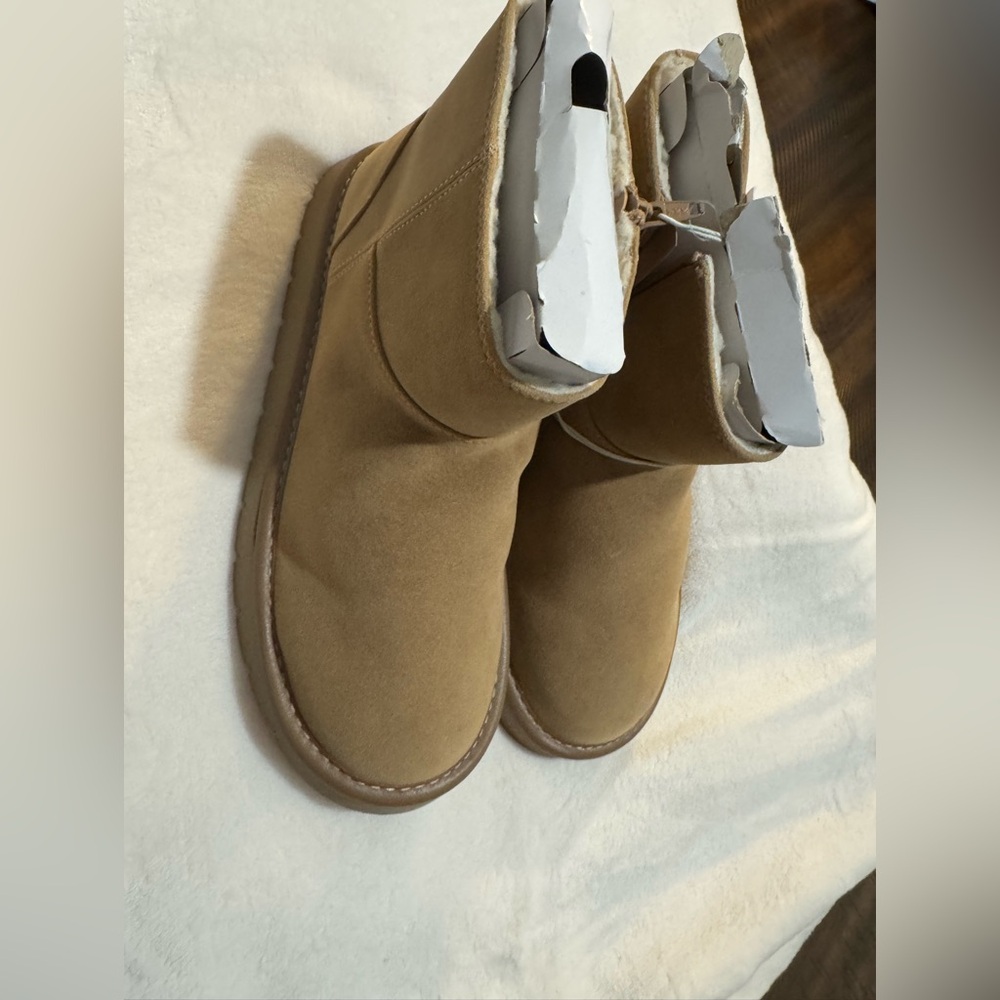 Universal Thread Light Brown Suede Boots